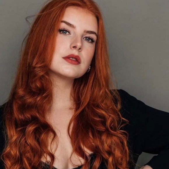 - 💫 22” COPPER RED BODY WAVY LACE FRONT WIG *NEW*